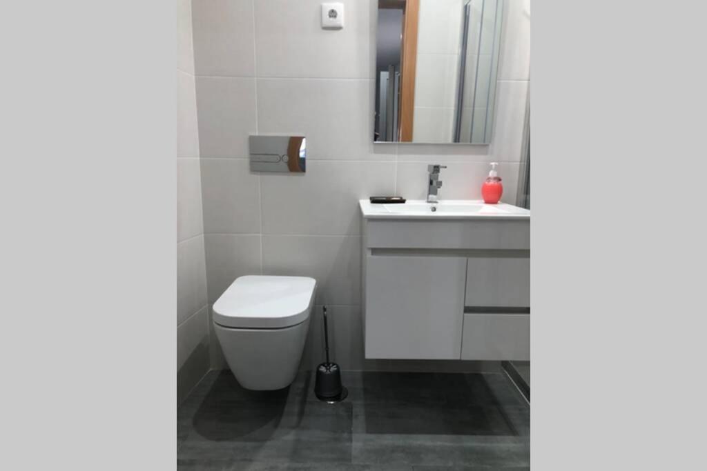 נאזרה Canelle Apartamento Com Terraco מראה חיצוני תמונה
